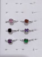 Pack X 1 anillo de forma cuadrada con color surtidos - 图片 2