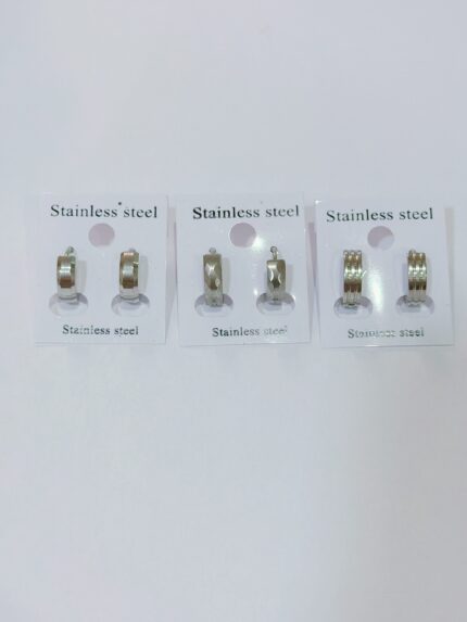Pack X 12 pares Aros Acero Quirúrgico Argollas 5x13mm Escrita Aro color plateado Modelo por 3